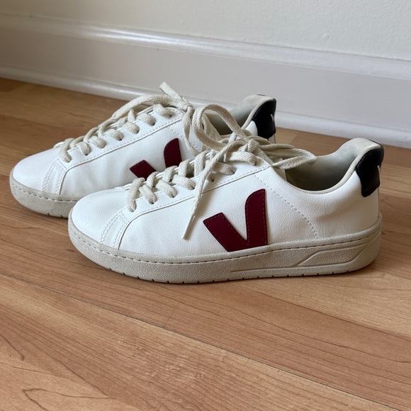 Veja Shoes - Veja V-12 Women's White and Burgundy Sneakers Marsala